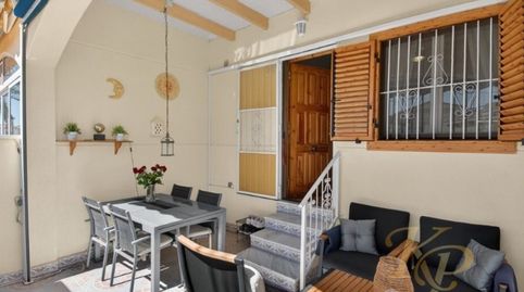 Foto 3 de Casa adosada en venta en Calle Granate, La Zenia, Orihuela