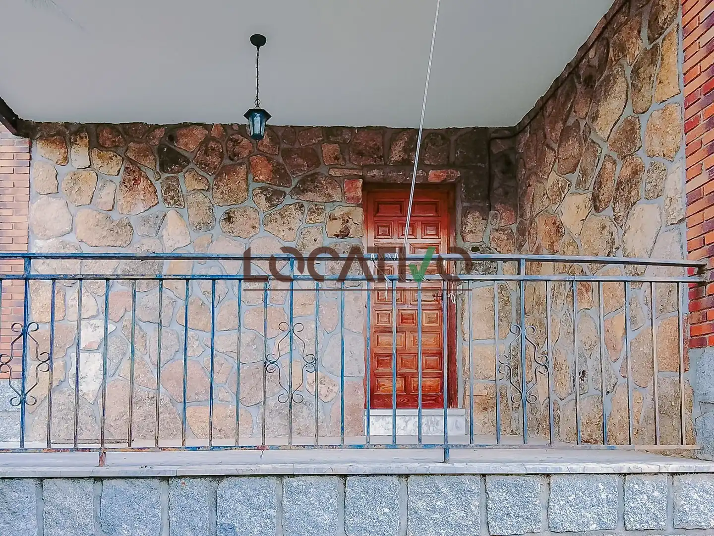 Vista exterior de Casa o chalet en venta en El Hoyo de Pinares  con Calefacción, Jardín privado y Terraza