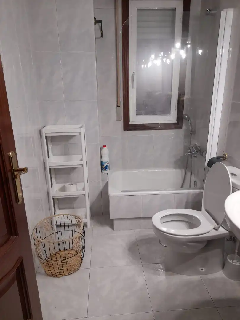 Wohnung mit Aufzug zur Miete in Rúa Arturo Pérez Serantes, imagen 10