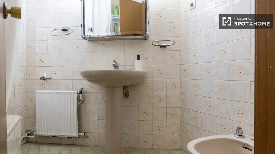 Baño de Piso para compartir en Alcobendas con Aire acondicionado, Calefacción y Terraza