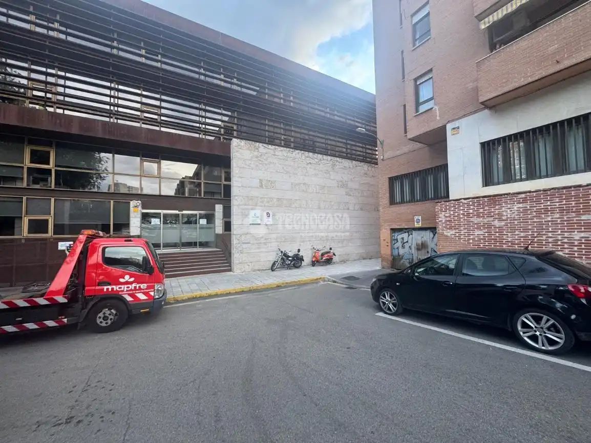 Vista exterior de Garaje en venta en Guadalajara
