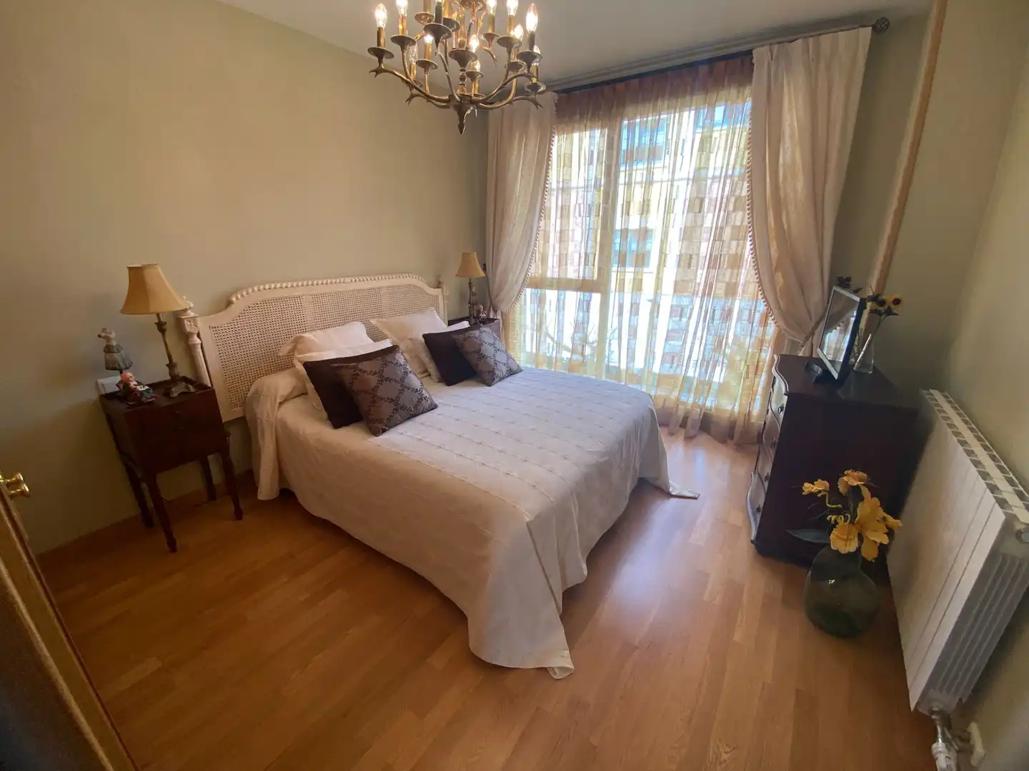 Schlafzimmer von Haus oder Chalet zum Verkauf in Burgos mit Heizung, Privatgarten und Parkett