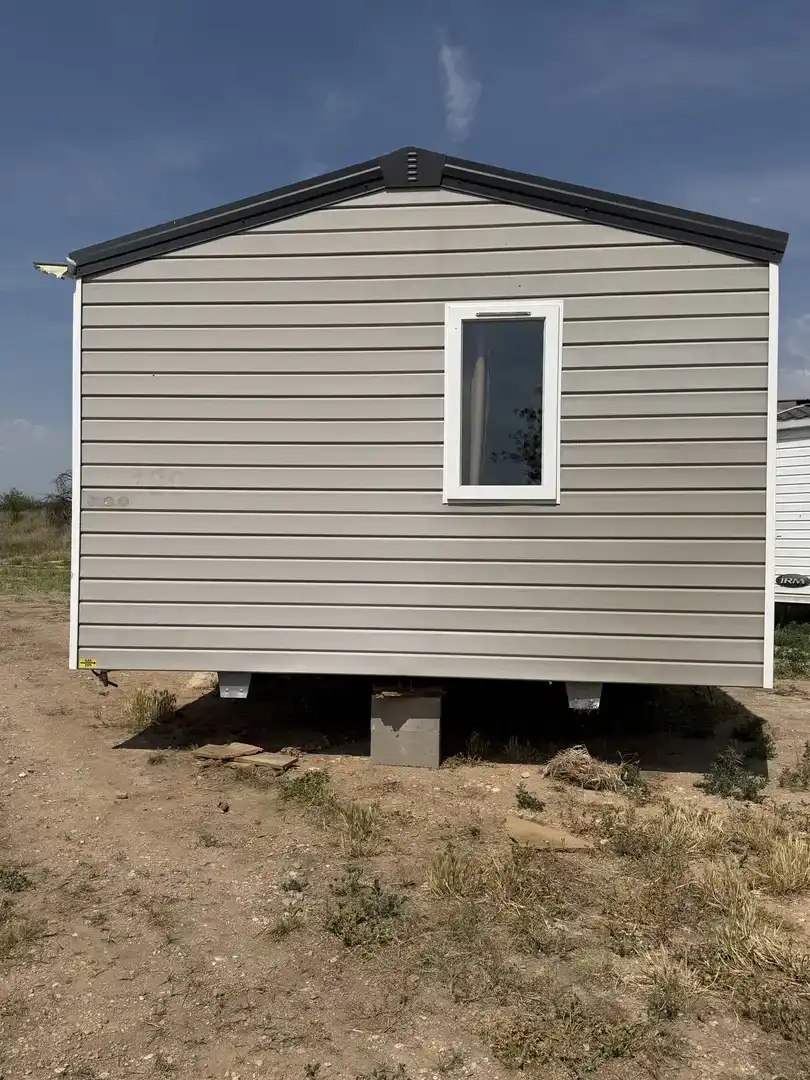 Vista exterior de Estudi en venda en Alcañiz amb Parquet i Moblat