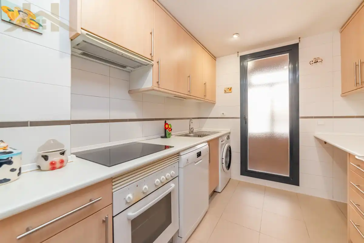 Küche von Wohnung zum Verkauf in Ciempozuelos mit Klimaanlage, Heizung und Terrasse