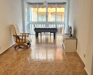 Sala d'estar de Pis en venda en Benidorm amb Moblat