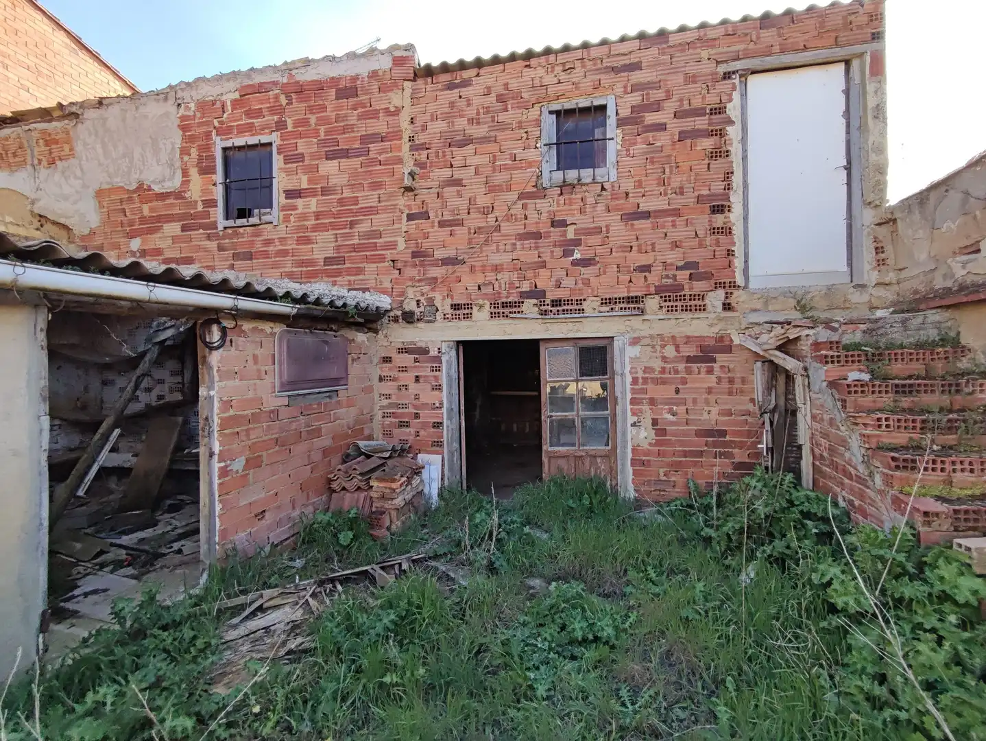 Vista exterior de Finca rústica en venta en Paredes de Nava con Jardín privado y Trastero