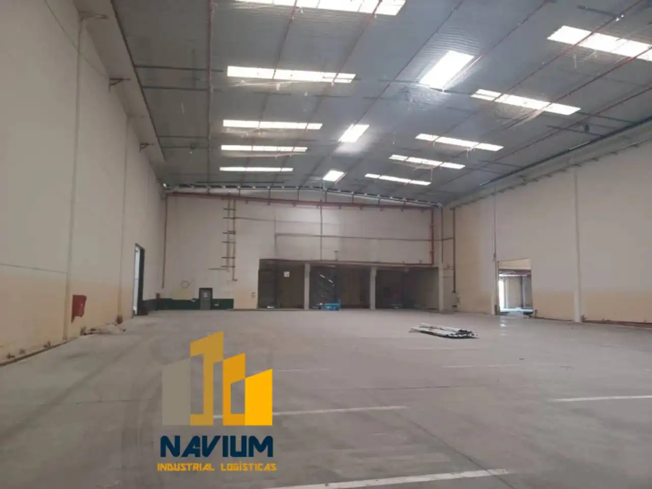 Nau industrial de lloguer en Daganzo de Arriba amb Alarma