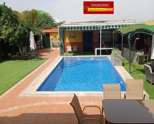 Swimming pool of House or chalet for sale in Alcalá de Guadaira  with Air Conditioner and Swimming Pool