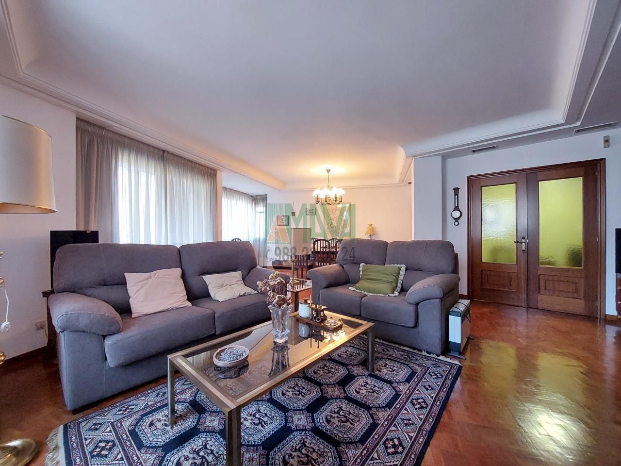 Living room of Flat for sale in Ourense Capital   with Heating, Parquet flooring and Furnished