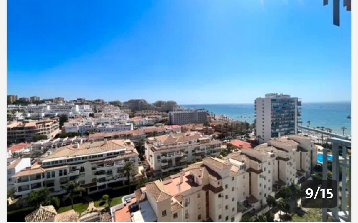 Vista exterior de Estudi en venda en Benalmádena amb Aire condicionat, Moblat i Piscina comunitària