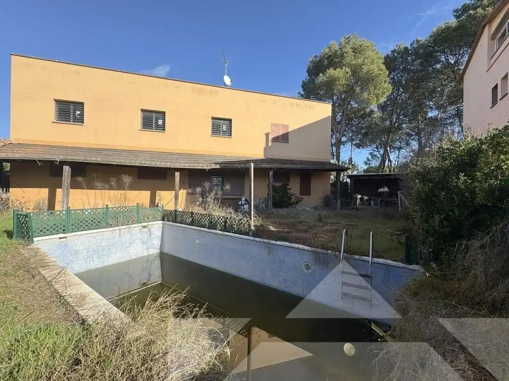 Vista exterior de Casa o chalet en venta en Navarcles con Jardín privado y Piscina