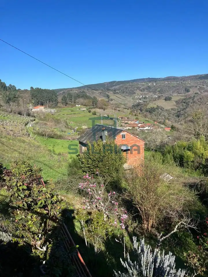 Casa o chalet en venta en A Teixeira  con Jardín privado
