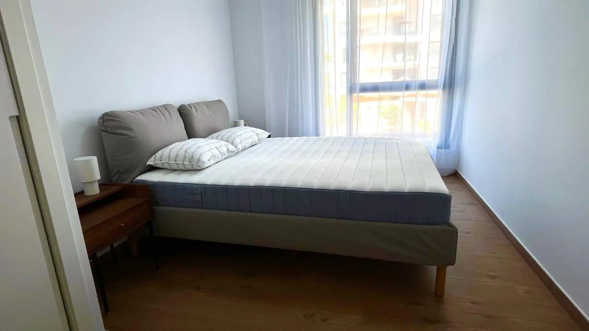 Habitación de Apartamento de alquiler en Villajoyosa / La Vila Joiosa con Aire acondicionado, Terraza y Amueblado