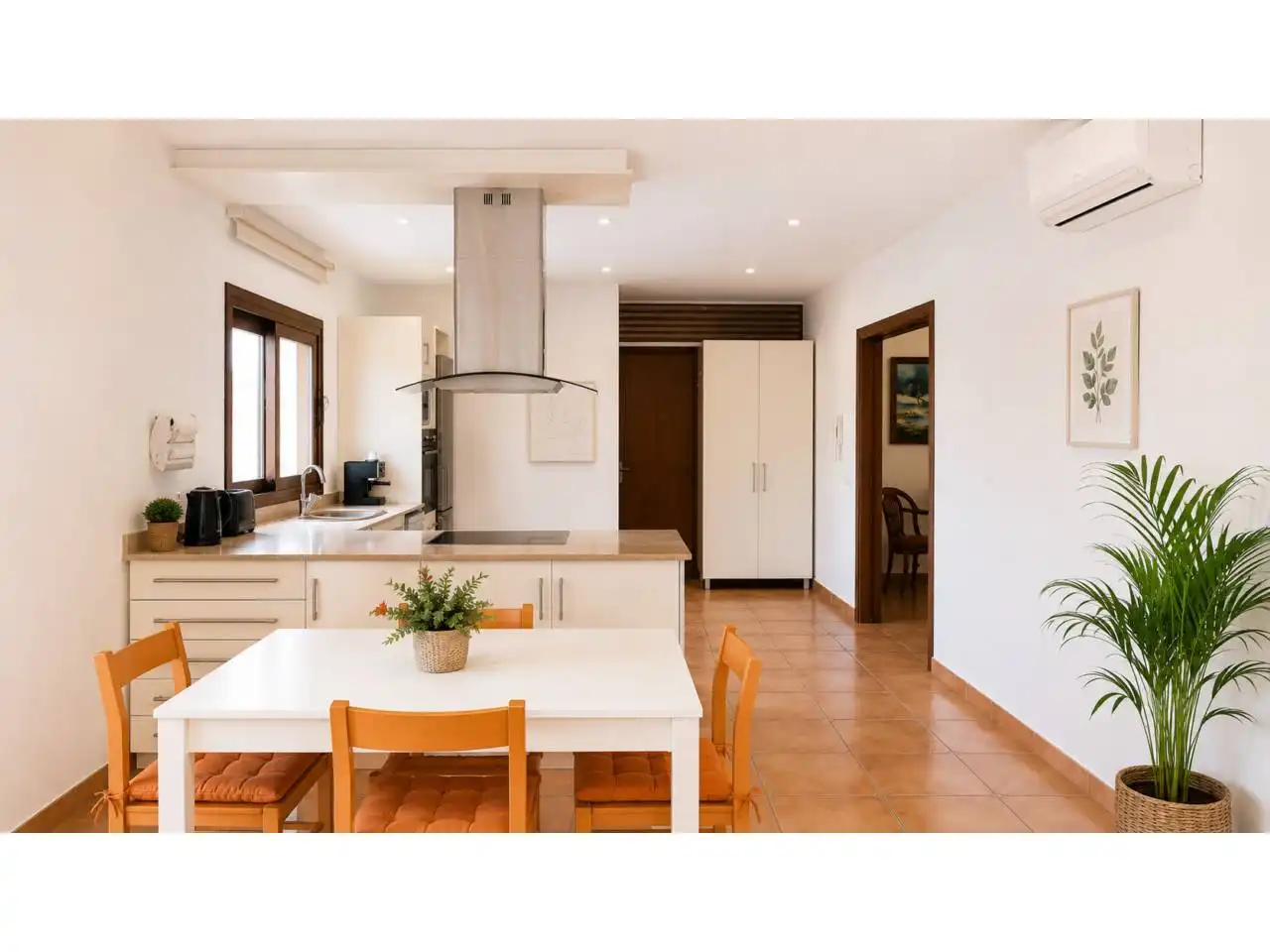 Cuina de Casa o xalet en venda en Ciutadella de Menorca amb Aire condicionat, Calefacció i Jardí privat