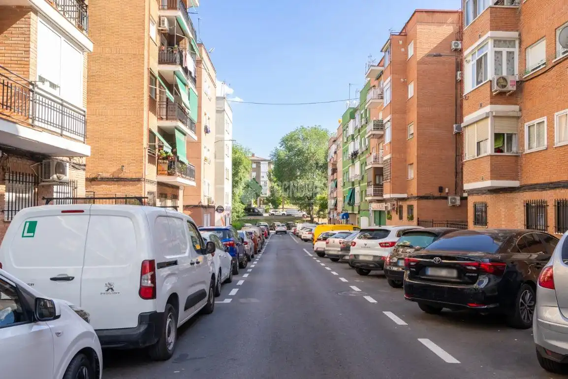Vista exterior de Pis en venda en Madrid amb Aire condicionat, Calefacció i Terrassa
