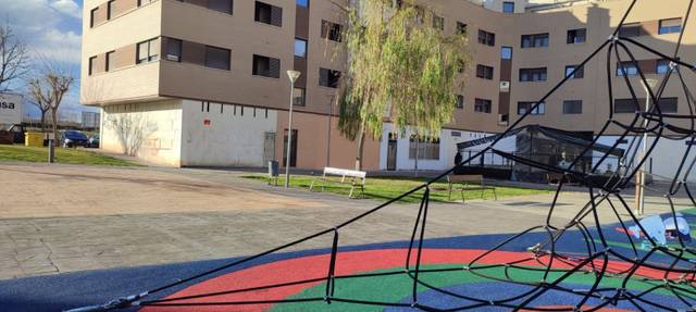 Local comercial en Alquiler en Lardero