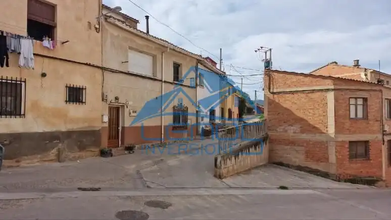 Vista exterior de Casa o chalet en venta en Albelda de Iregua