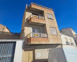 Vista exterior de Casa adosada en venda en Cabra del Santo Cristo amb Balcó