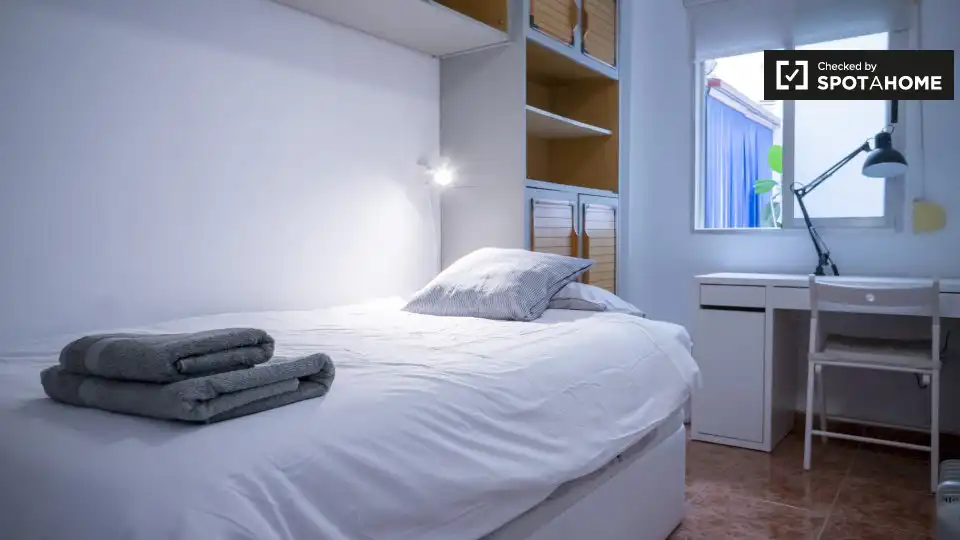 Room in El Cabanyal - El Canyamelar