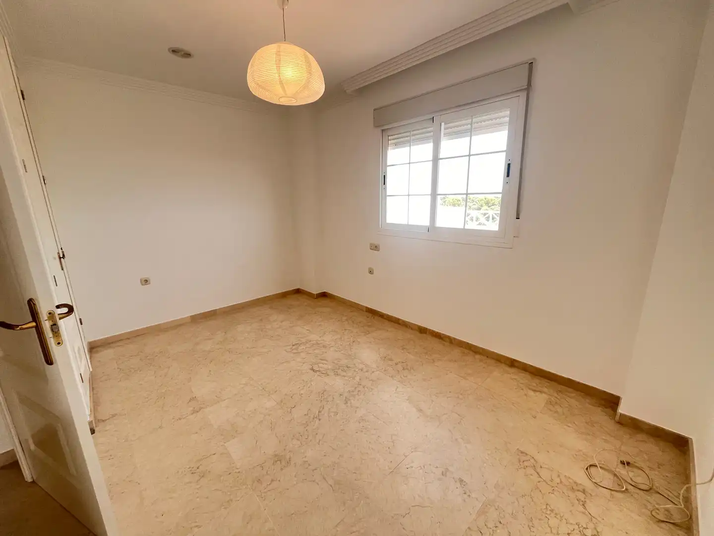Esszimmer von Dachboden zur Miete in Marbella mit Klimaanlage, Terrasse und Abstellraum