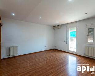 Bedroom of Flat for sale in Sabadell  with Air Conditioner, Heating and Terrace