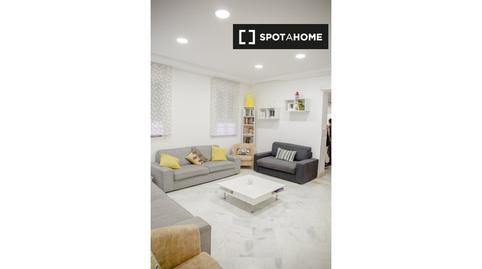 Photo 2 of House or chalet to share in Sector Sur  - La Palmera - Reina Mercedes,  Sevilla Capital