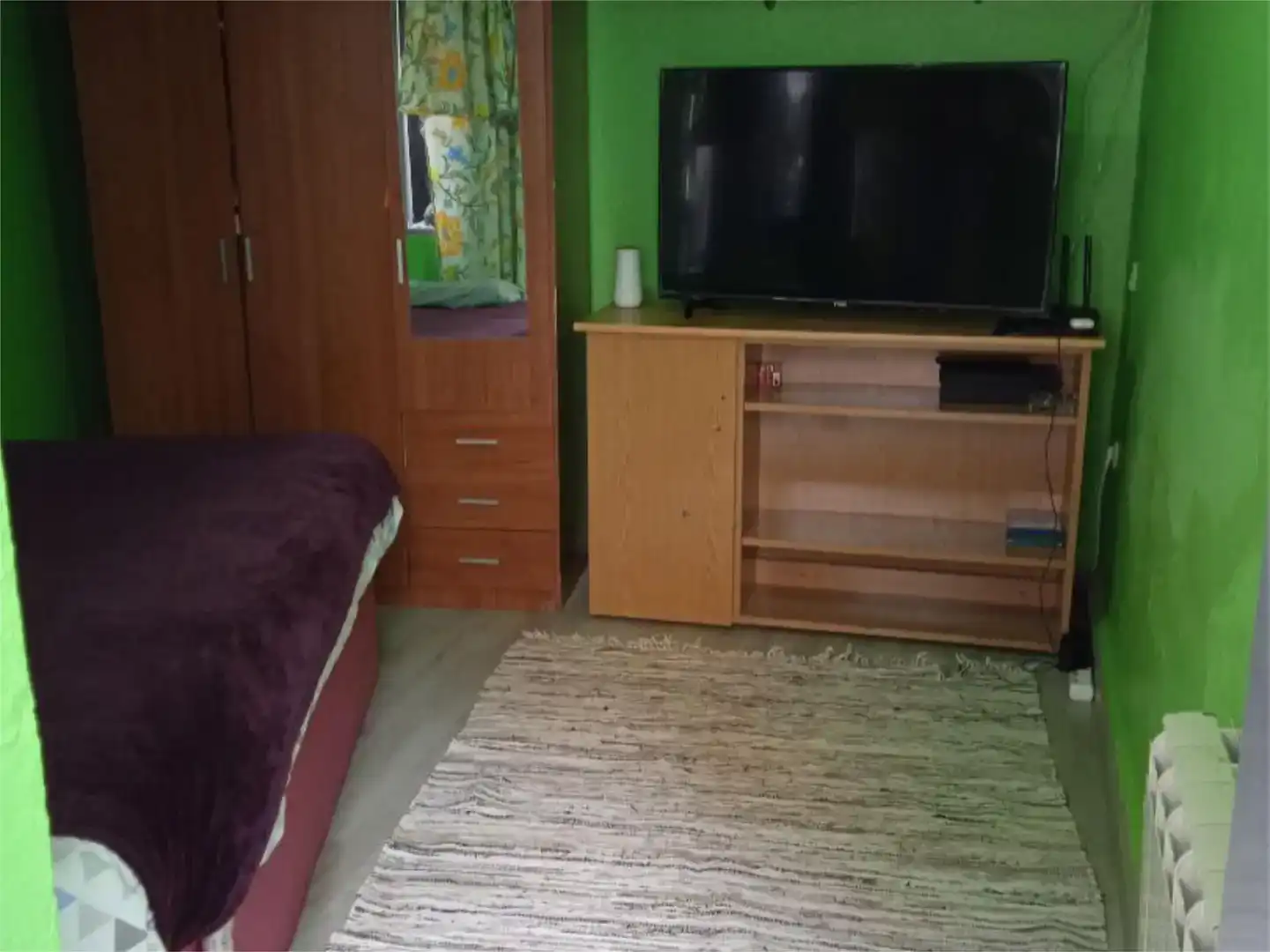 Schlafzimmer von Erdgeschoss zur Miete in Madrid mit Parkett und Möbliert
