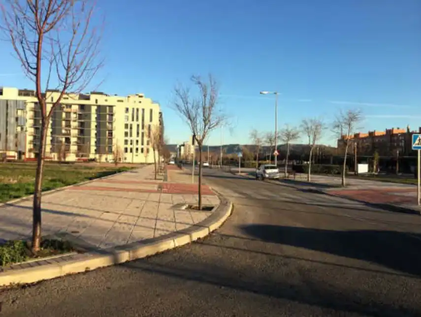 Außenansicht von Garage zum Verkauf in Alcalá de Henares