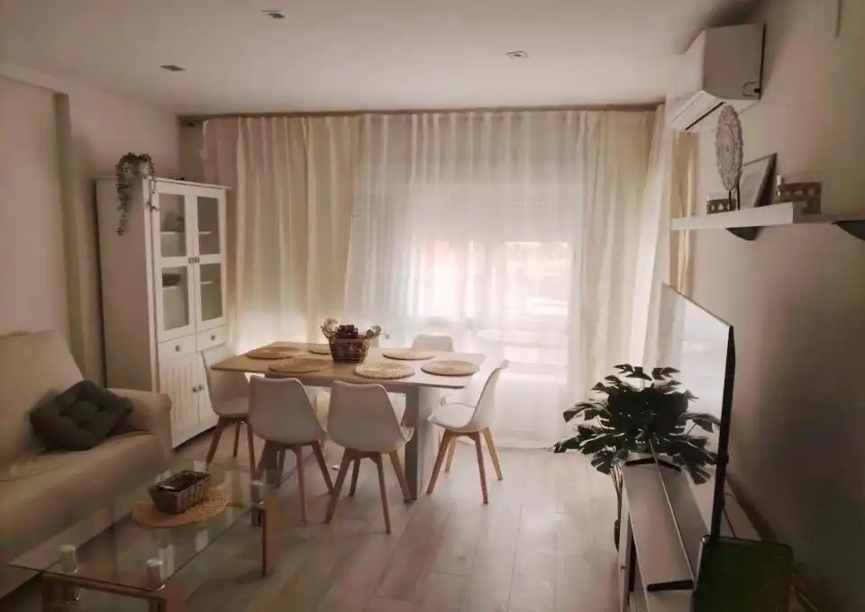 Wohnung zur Miete in Vista Alegre - Parque Cruz Conde