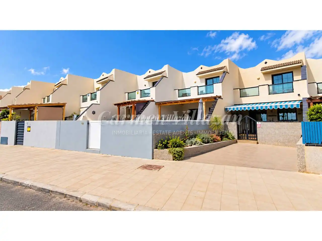 Vista exterior de Dúplex en venda en La Lajita