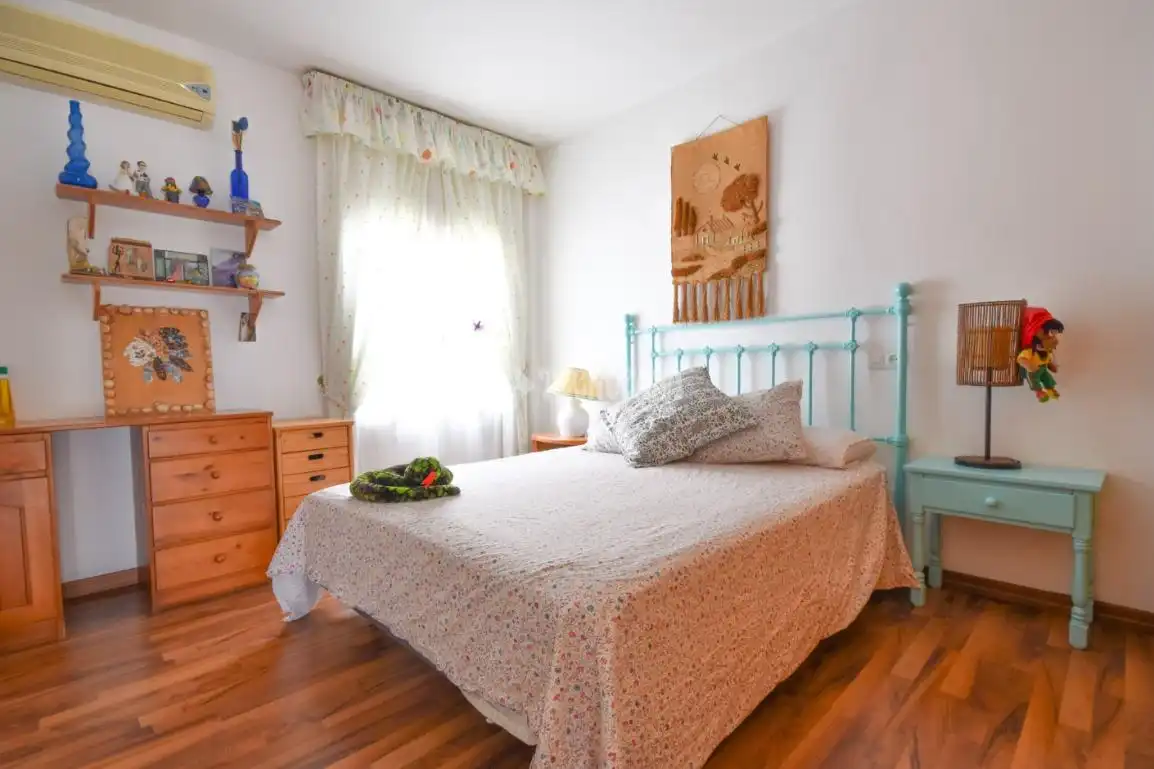 Habitación de Casa o chalet en venta en Alhaurín de la Torre con Aire acondicionado y Piscina