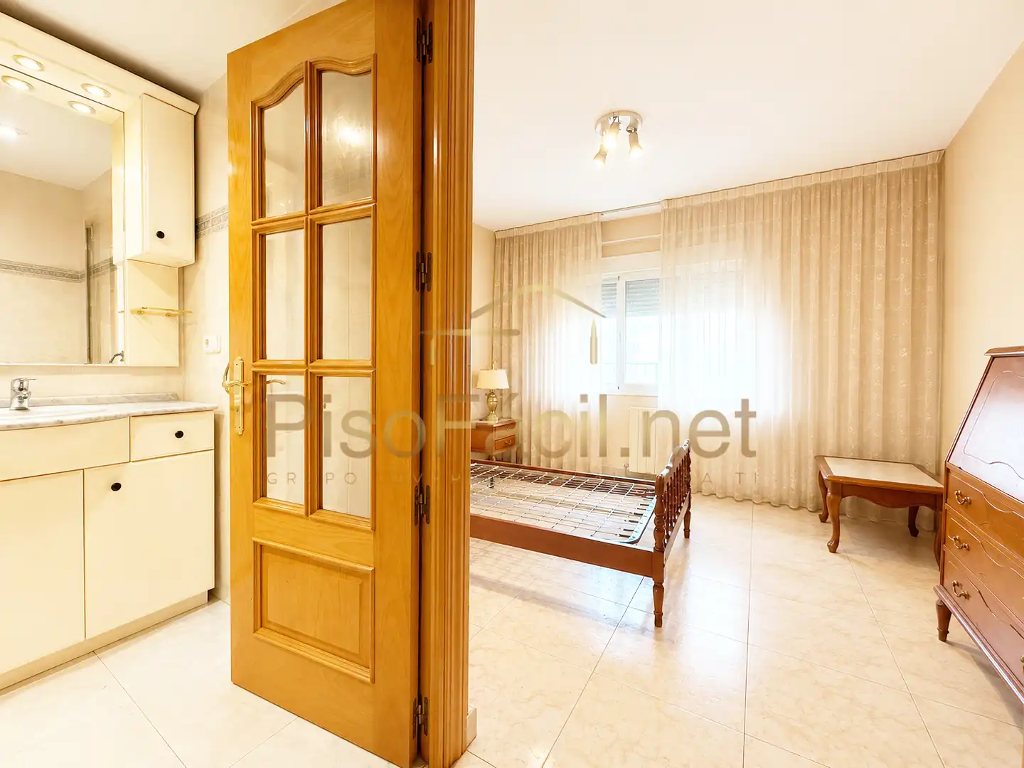 Habitación de Piso en venta en Móstoles con Calefacción y Piscina comunitaria