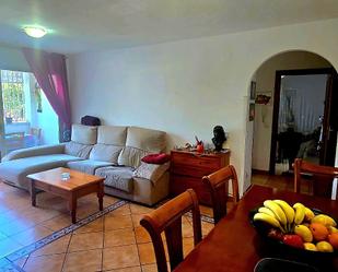 Living room of Flat for sale in Marbella