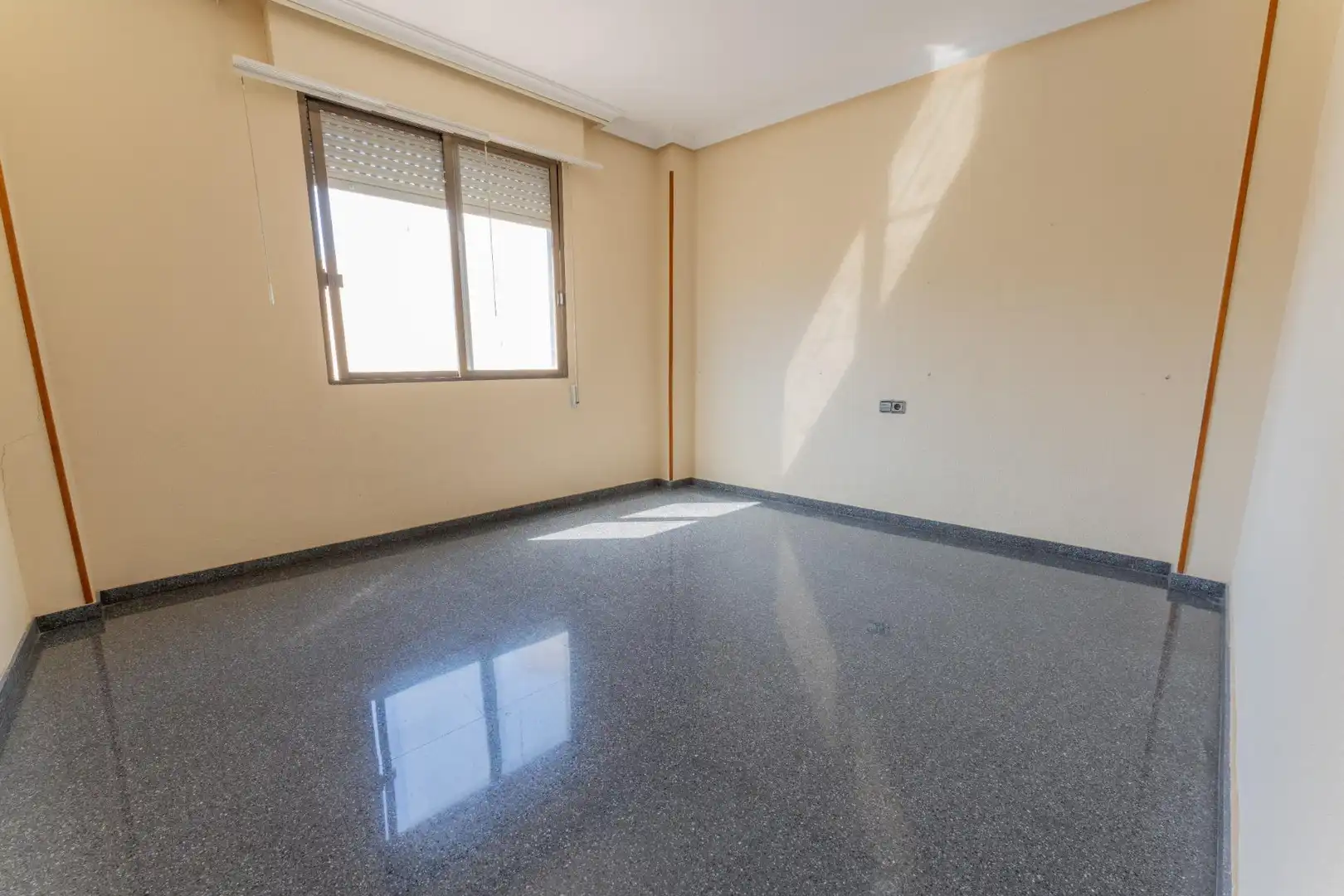 Bedroom of Flat for sale in Albatera  with Balcony