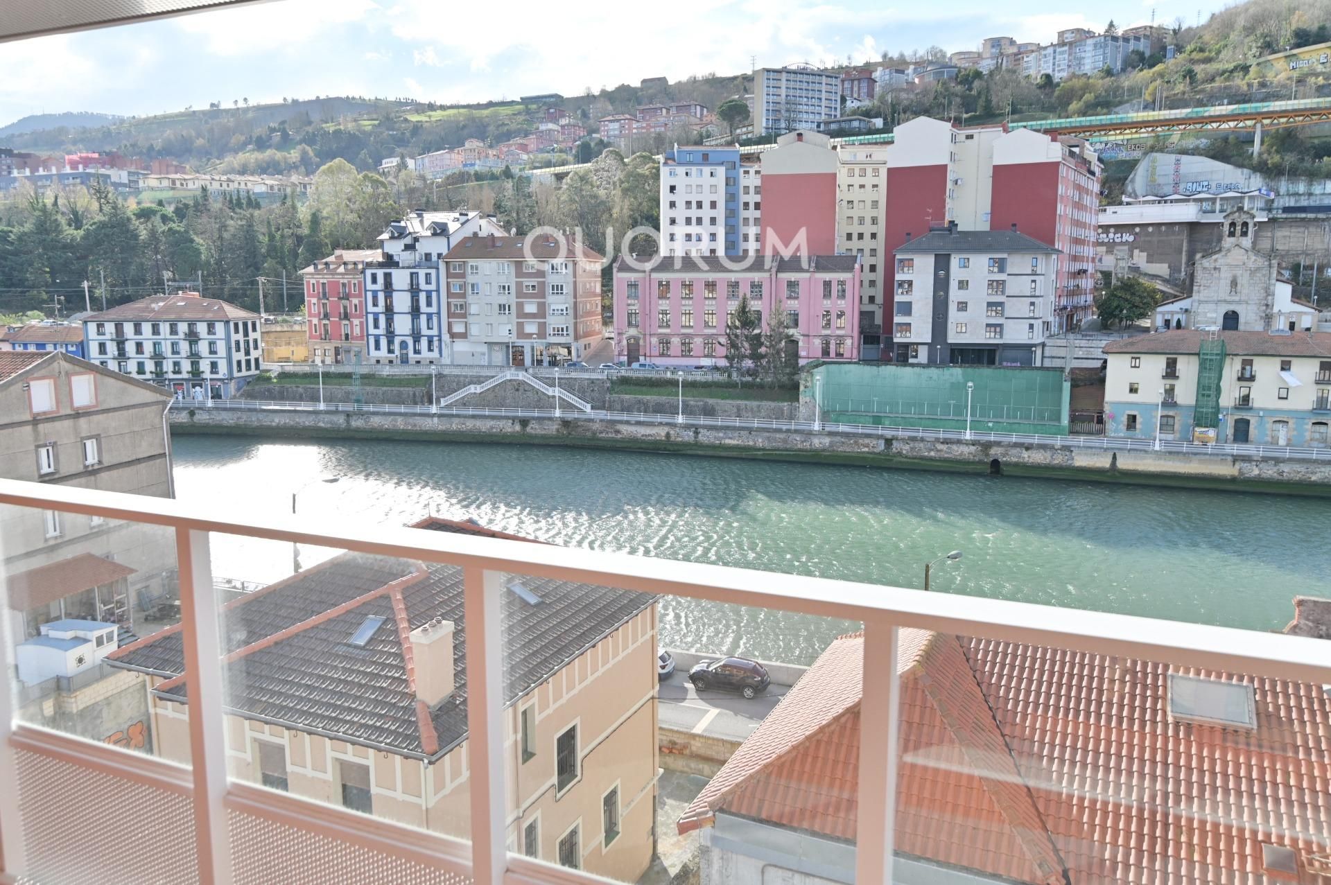 Exterior view of Flat to rent in Bilbao   with Heating, Terrace and Storage room