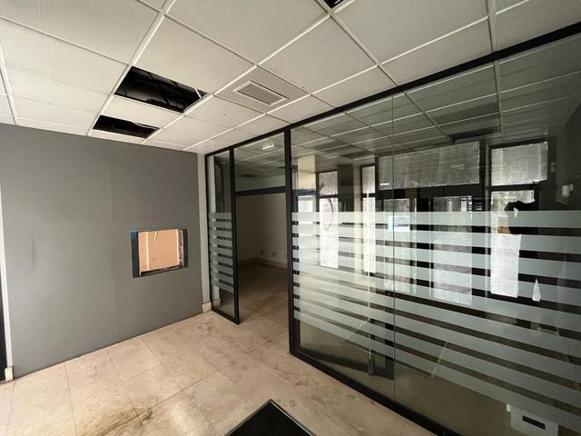 Local comercial en Alquiler en Triana