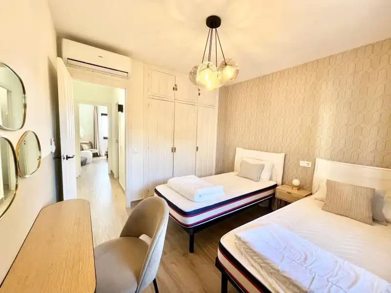 Bedroom of Flat for sale in Mijas  with Air Conditioner, Terrace and Swimming Pool