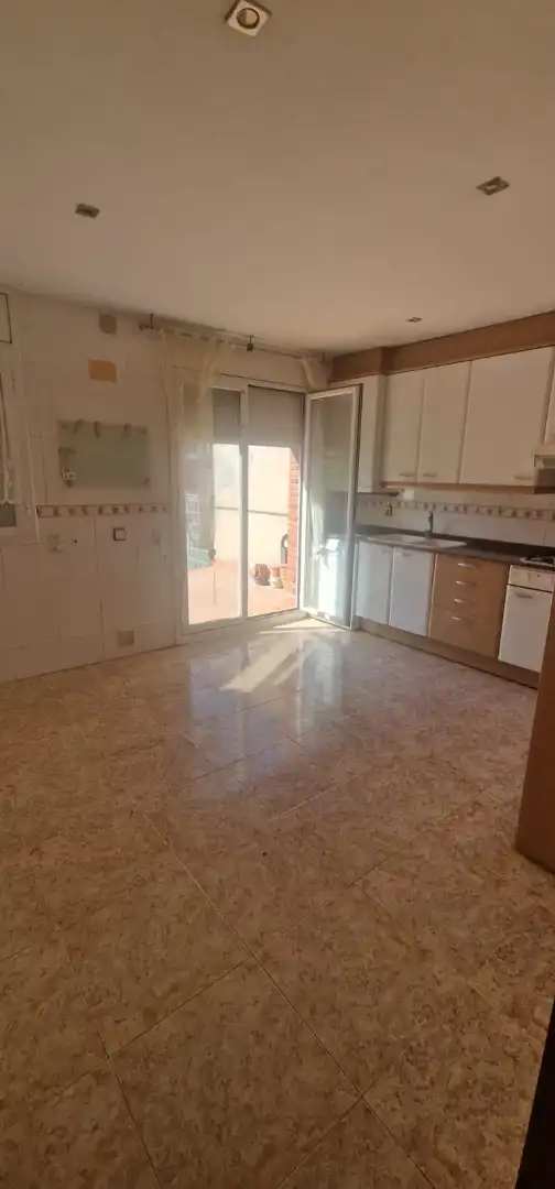 Adosado con terraza en venta en Carrer de Mossèn Lluís Daví 60