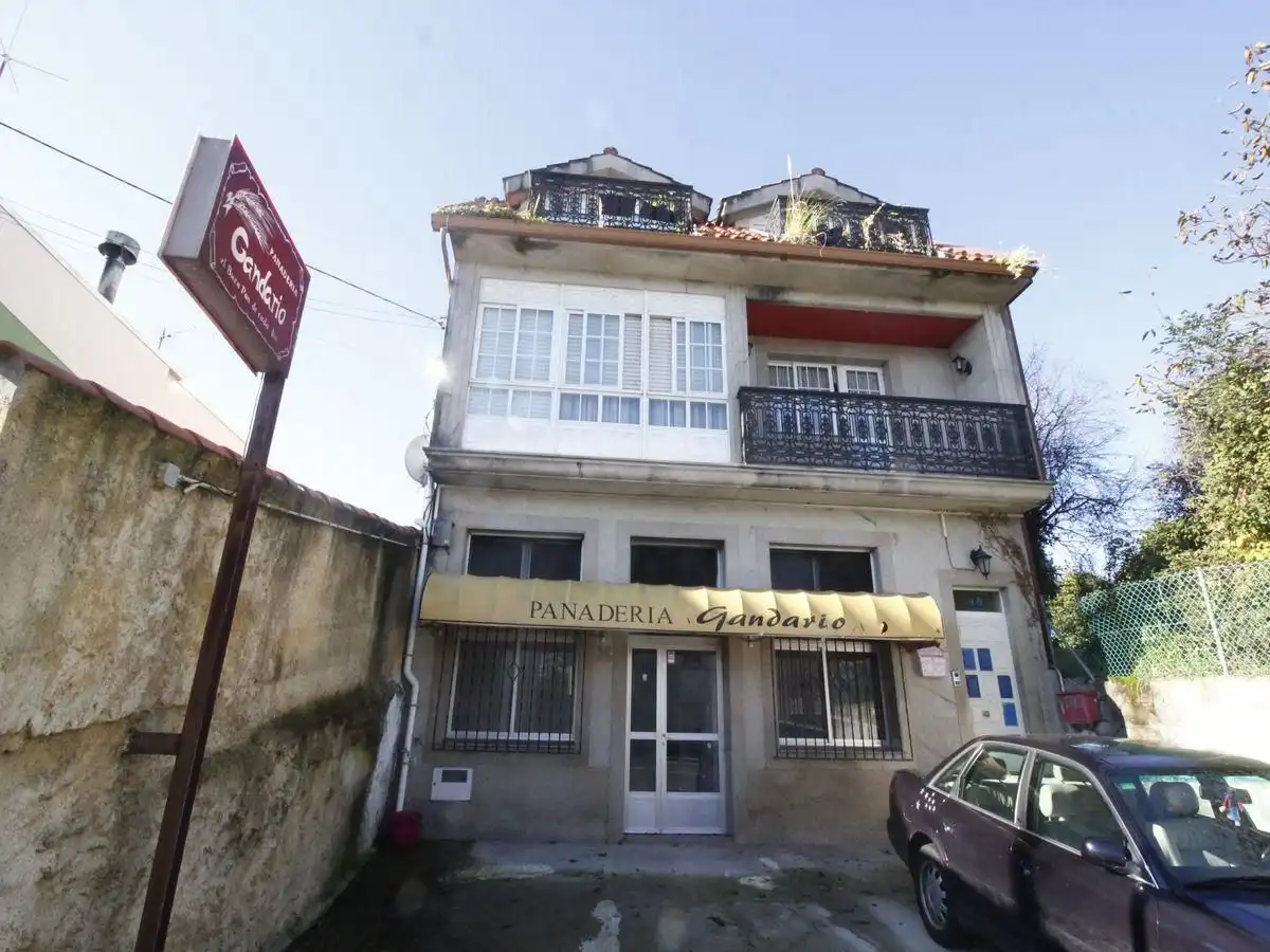 Local comercial en venda a Bergondo