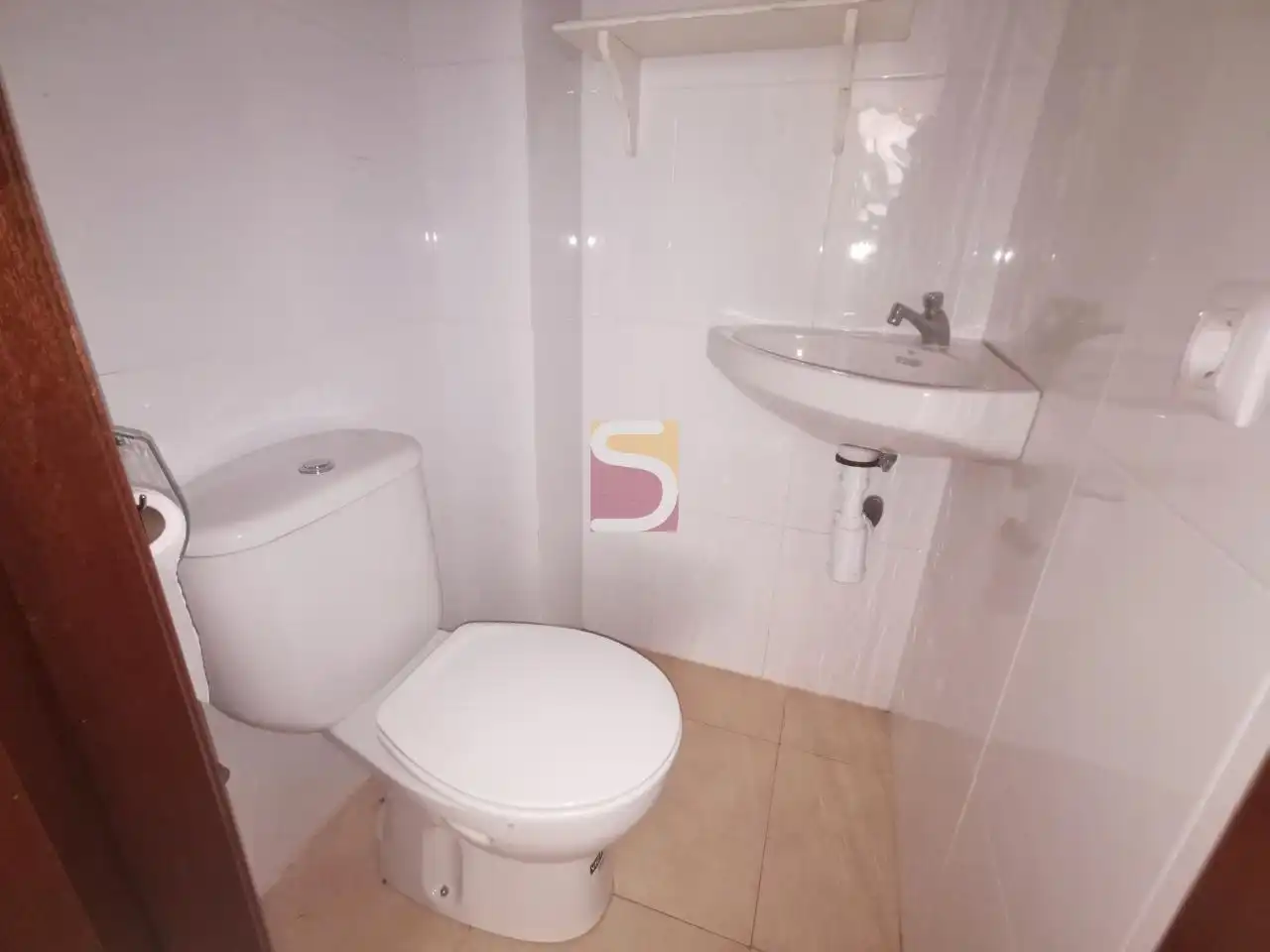 Baño de Oficina de alquiler en Nigrán con Calefacción