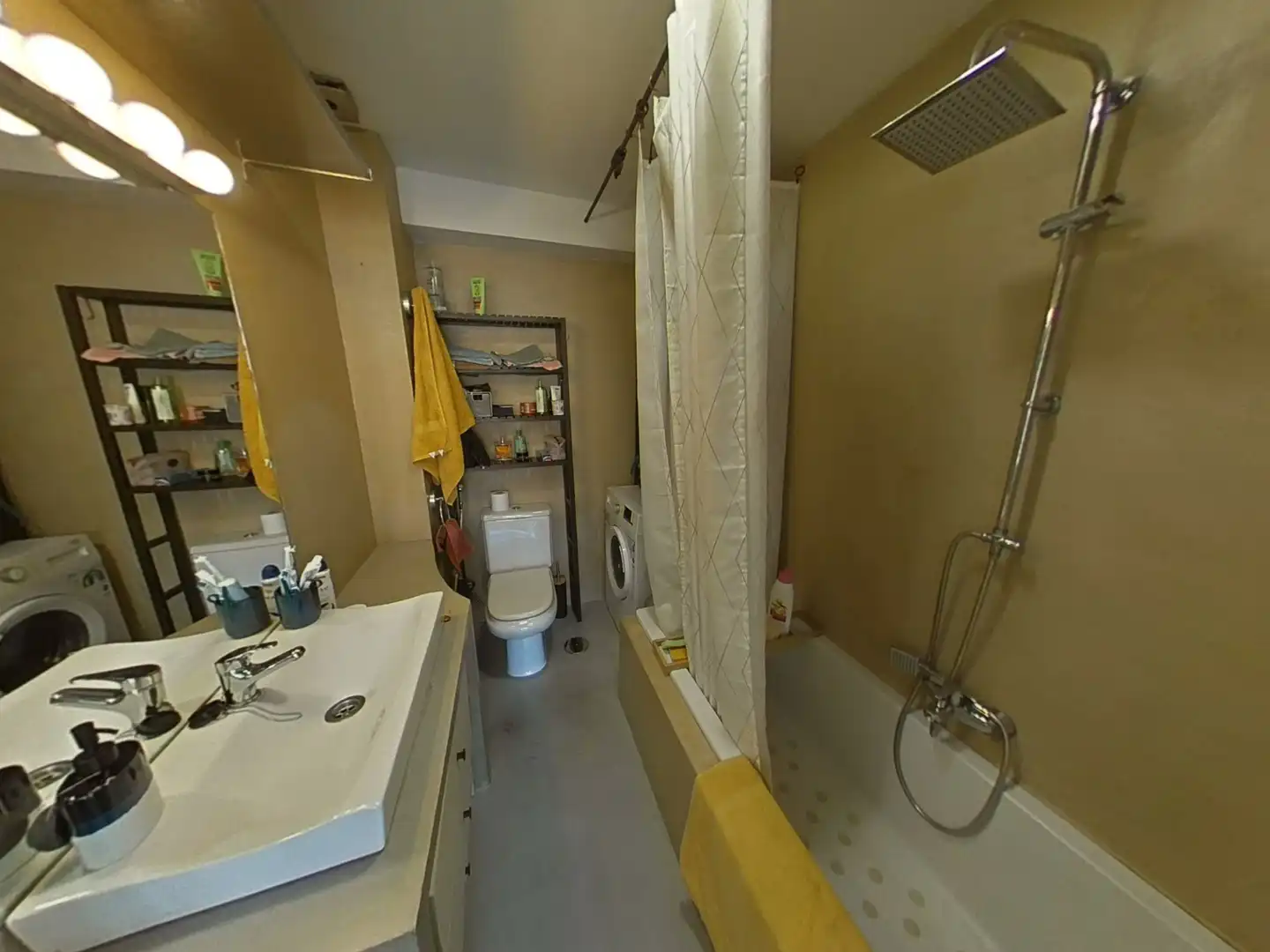 Badezimmer von Wohnung zum Verkauf in Málaga mit Klimaanlage, Terrasse und Möbliert