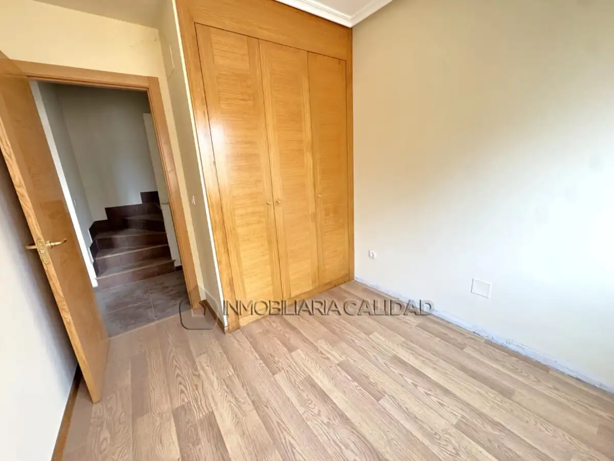 Habitación de Casa o chalet en venta en Alfoz de Quintanadueñas con Calefacción