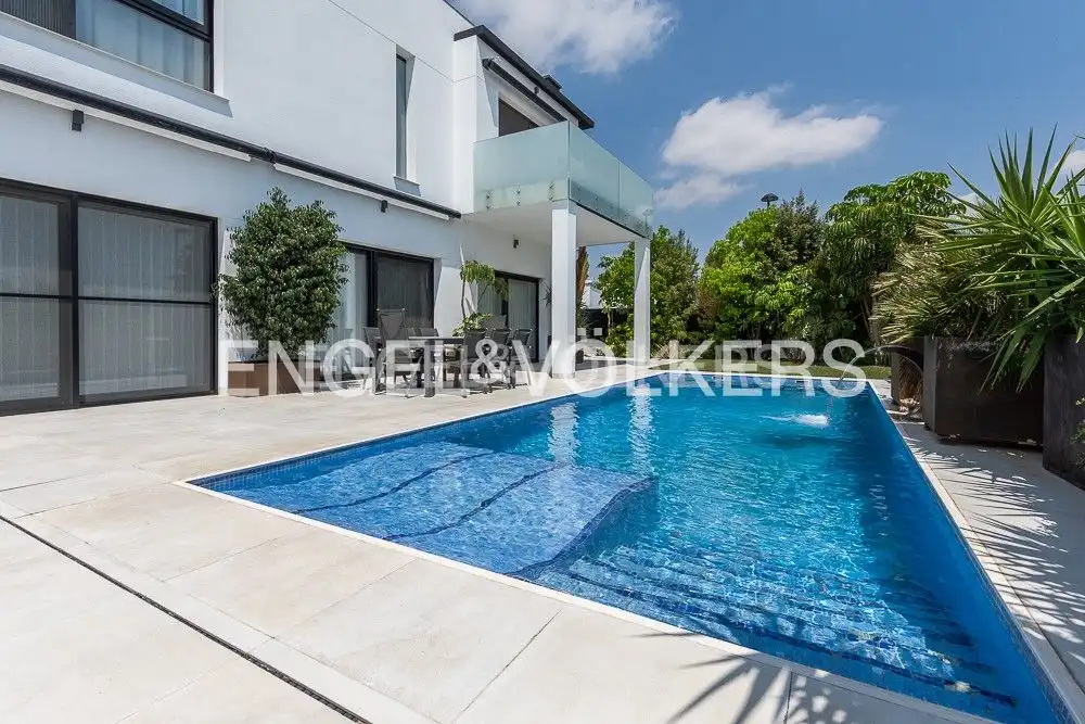 Piscina de Casa o chalet en venta en Zona Avenida Alta - Auditorio