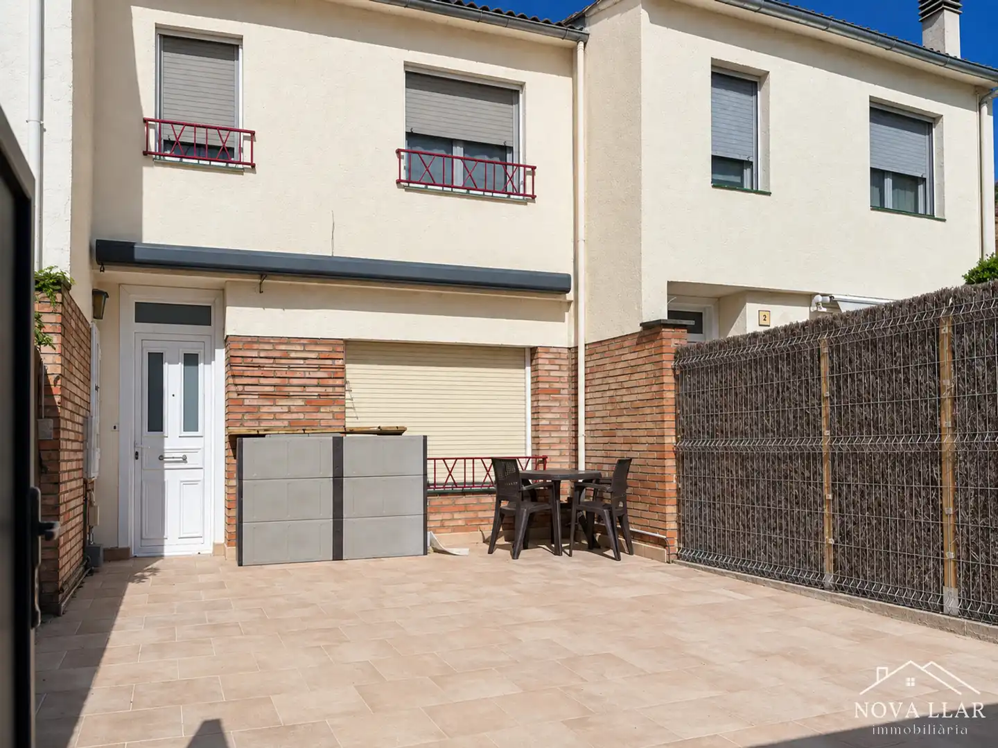 Adosado en venta en Carrer Sempreviva 1