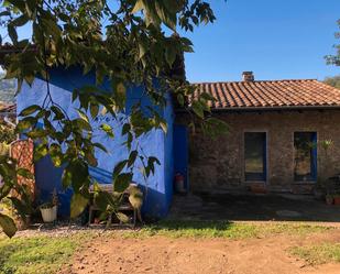 Vista exterior de Finca rústica de lloguer en Castellfollit de la Roca amb Es permeten mascotes