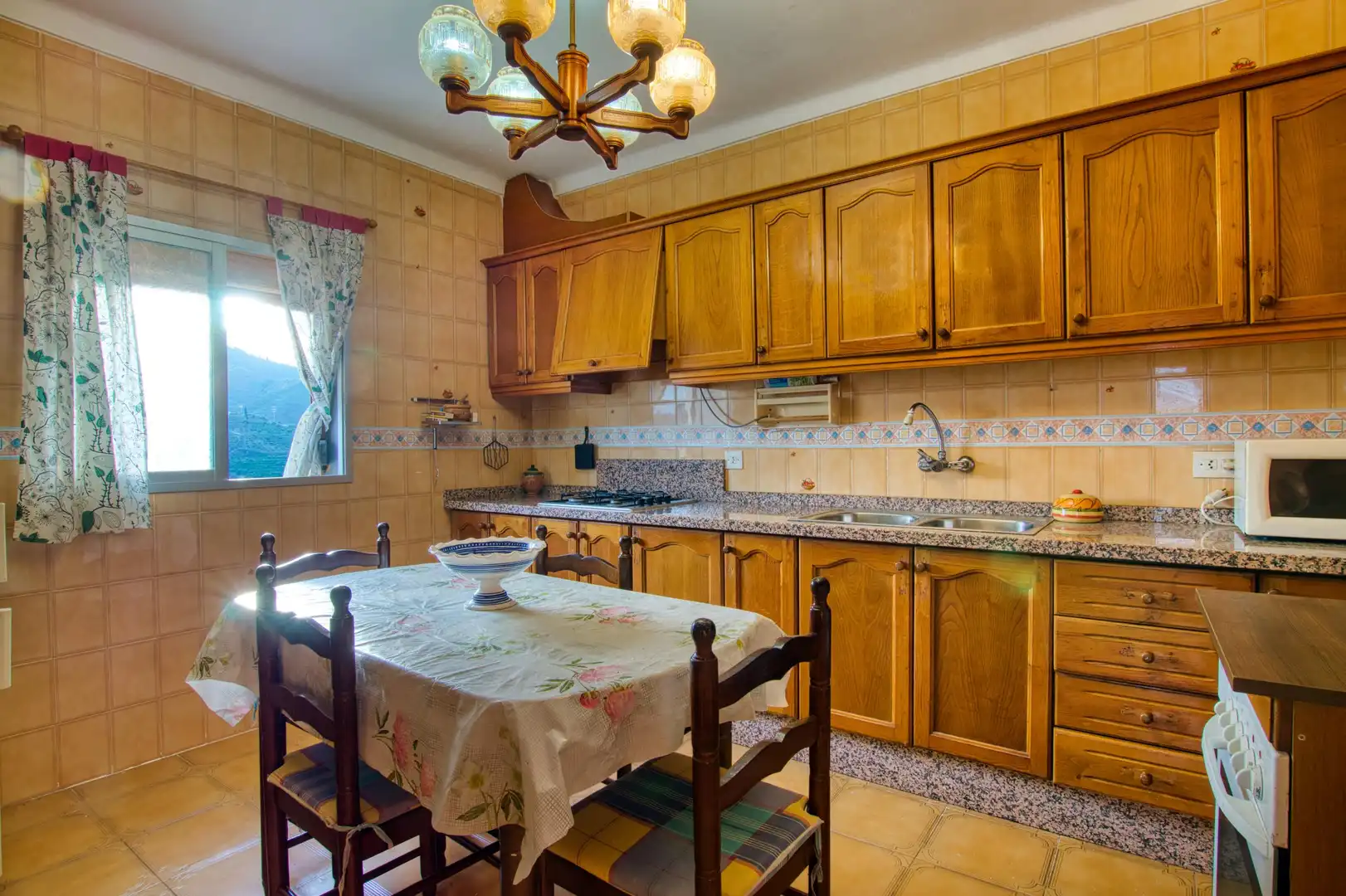Cocina de Casa adosada en venta en Benamargosa