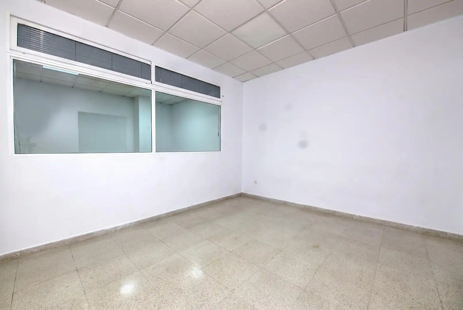 Local comercial en venda a Calle de Francisco Verdú