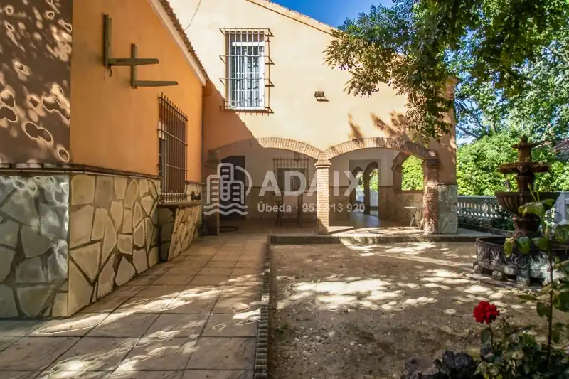Country homes for sale in Úbeda