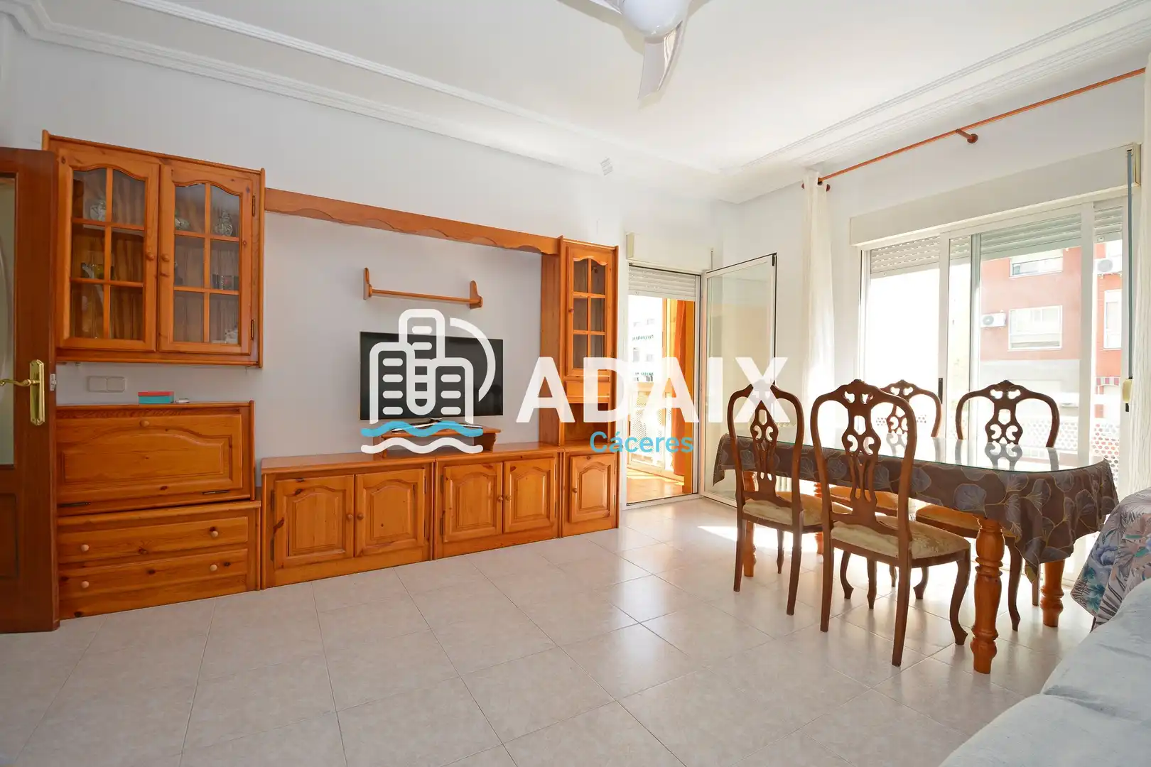 Flat with terrace to rent in Calle Suiza, imagen 2