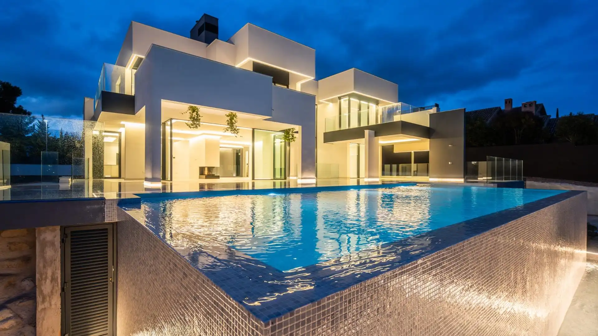 Swimming pool of Houses for sale in Las Rozas de Madrid  with Private garden, Terrace and Storage room